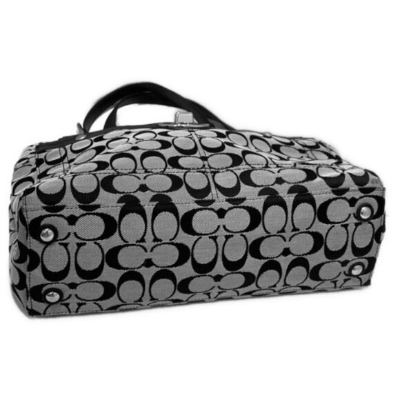 Coach Penelope Signature Carryall - Picture 4 of 9